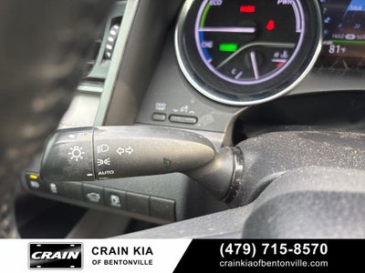 2020 Toyota Camry Hybrid XLE - HYBRID!