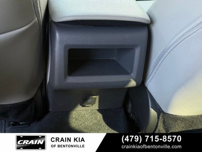 2022 Toyota Camry SE - CLEAN CARFAX / ONE OWNER
