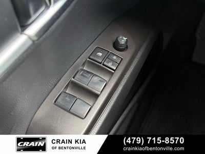 2023 Toyota Camry SE - CLEAN CARFAX / ONE OWNER