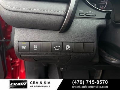 2023 Toyota Camry SE - CLEAN CARFAX / ONE OWNER