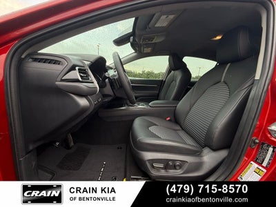 2023 Toyota Camry SE - CLEAN CARFAX / ONE OWNER