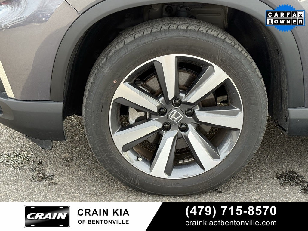 2025 Honda Pilot Touring - PANORAMIC SUNROOF / CLEAN CARFAX / 1 OWNER