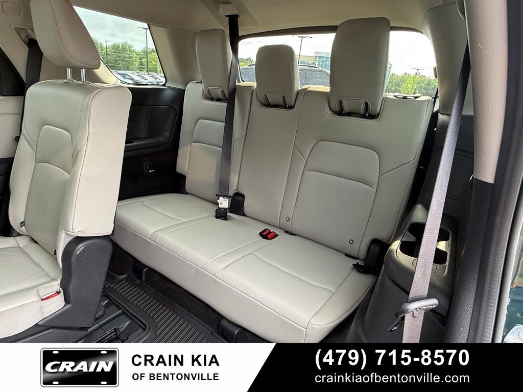 2022 Nissan Pathfinder SL - 4WD / CLEAN CARFAX