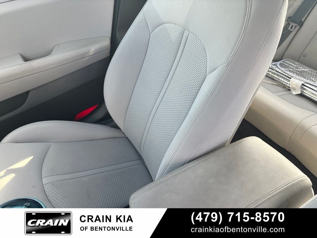 2019 Hyundai SONATA SE - CARFAX ONE OWNER