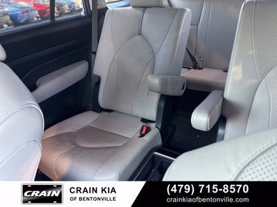 2024 Toyota Grand Highlander Platinum | CARFAX ONE OWNER!