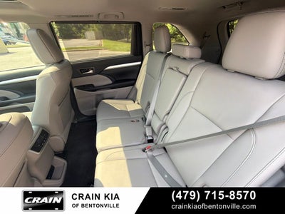 2017 Toyota Highlander XLE - AWD / SUNROOF / CLEAN CARFAX / 1 OWNER
