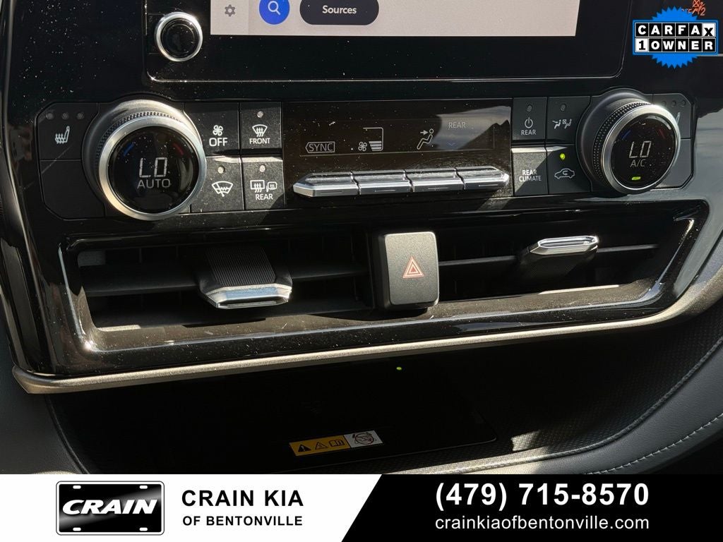 2023 Toyota Highlander XLE - SUNROOF / CARFAX ONE OWNER