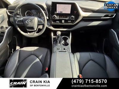 2023 Toyota Highlander XLE - SUNROOF / CARFAX ONE OWNER