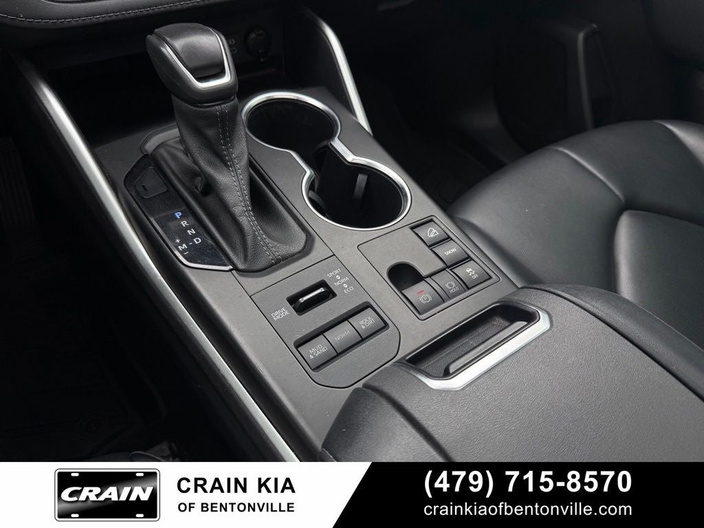 2023 Toyota Highlander XLE - AWD / SUNROOF