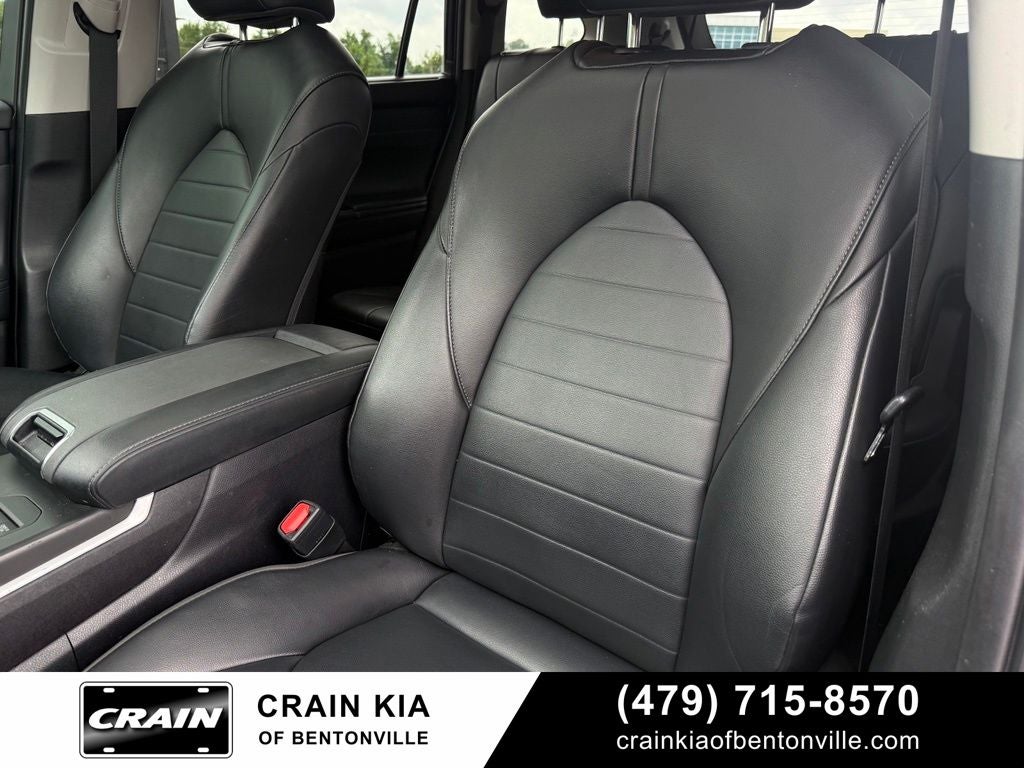 2023 Toyota Highlander XLE - AWD / SUNROOF