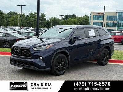 2023 Toyota Highlander XLE - AWD / SUNROOF