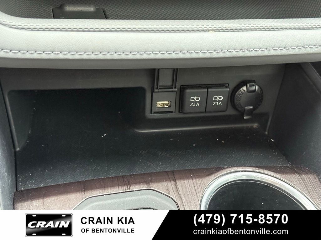 2020 Toyota Highlander Limited - CLEAN CARFAX / SUNROOF