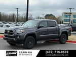 2017 Toyota Tacoma SR5 V6 - 4WD / CARFAX ONE OWNER