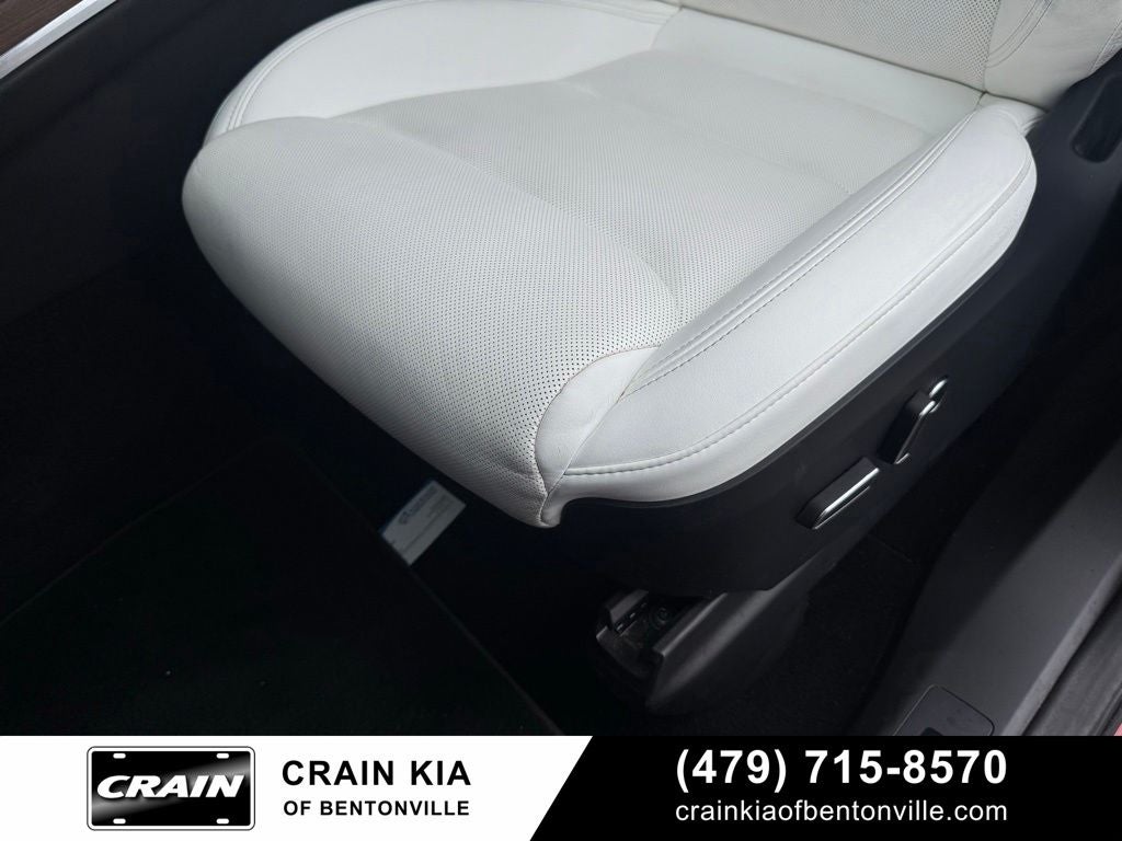 2022 Tesla Model X Base - AWD / THIRD ROW!