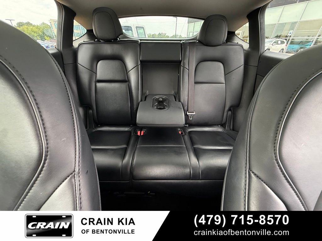 2024 Tesla Model Y Long Range - AWD / THIRD ROW! / CLEAN CARFAX