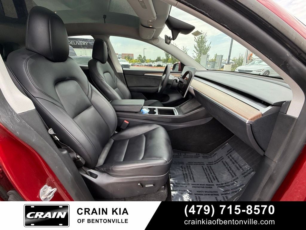 2024 Tesla Model Y Long Range - AWD / THIRD ROW! / CLEAN CARFAX