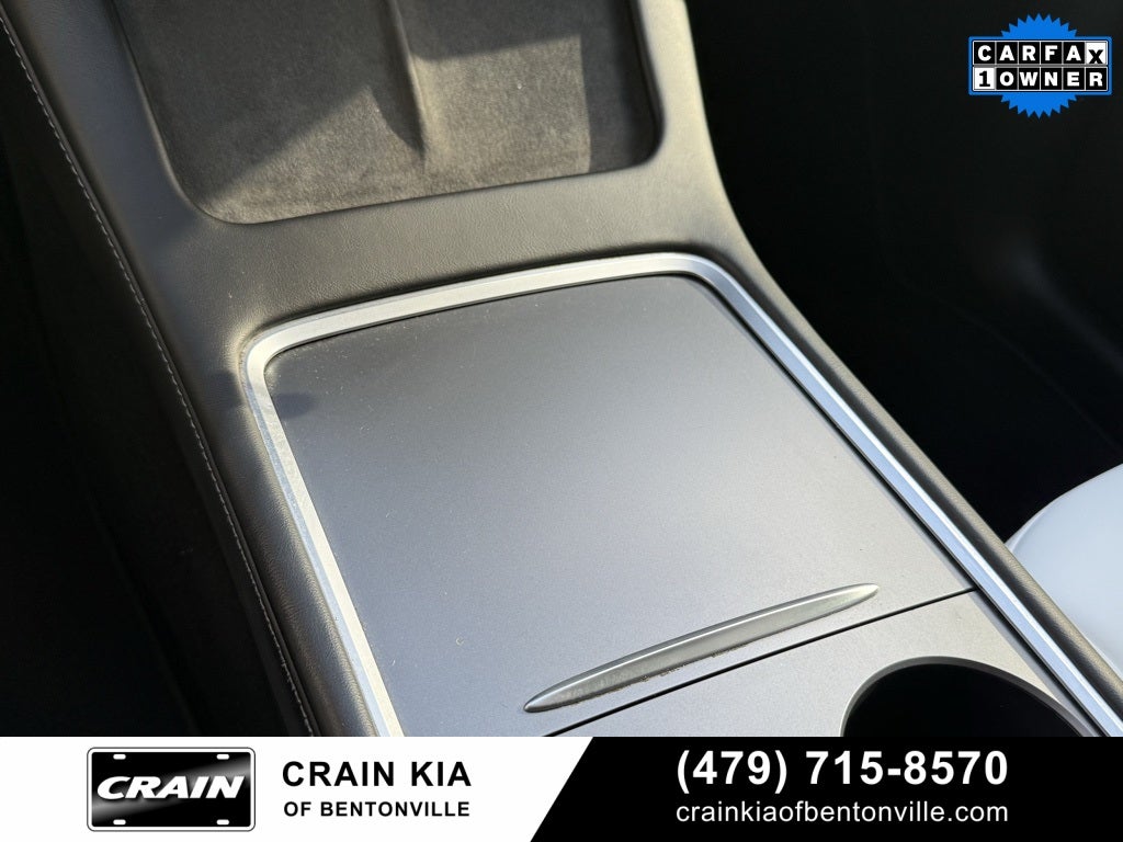 2023 Tesla Model Y Long Range - AWD / 3RD ROW / CLEAN CARFAX / 1 OWNER