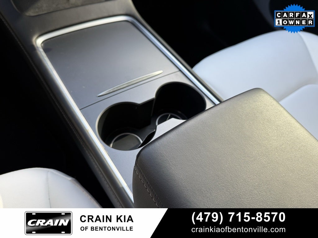 2023 Tesla Model Y Long Range - AWD / 3RD ROW / CLEAN CARFAX / 1 OWNER