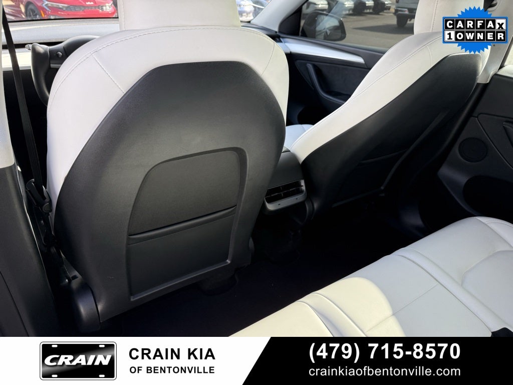 2023 Tesla Model Y Long Range - AWD / 3RD ROW / CLEAN CARFAX / 1 OWNER