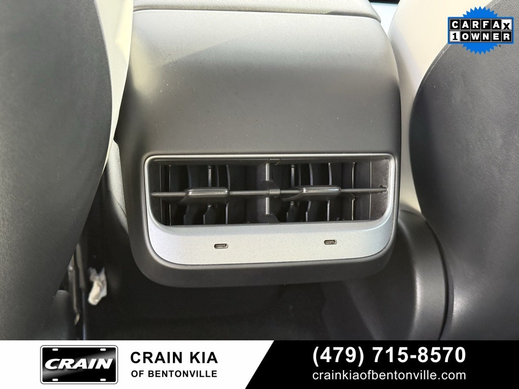 2023 Tesla Model Y Long Range - AWD / 3RD ROW / CLEAN CARFAX / 1 OWNER