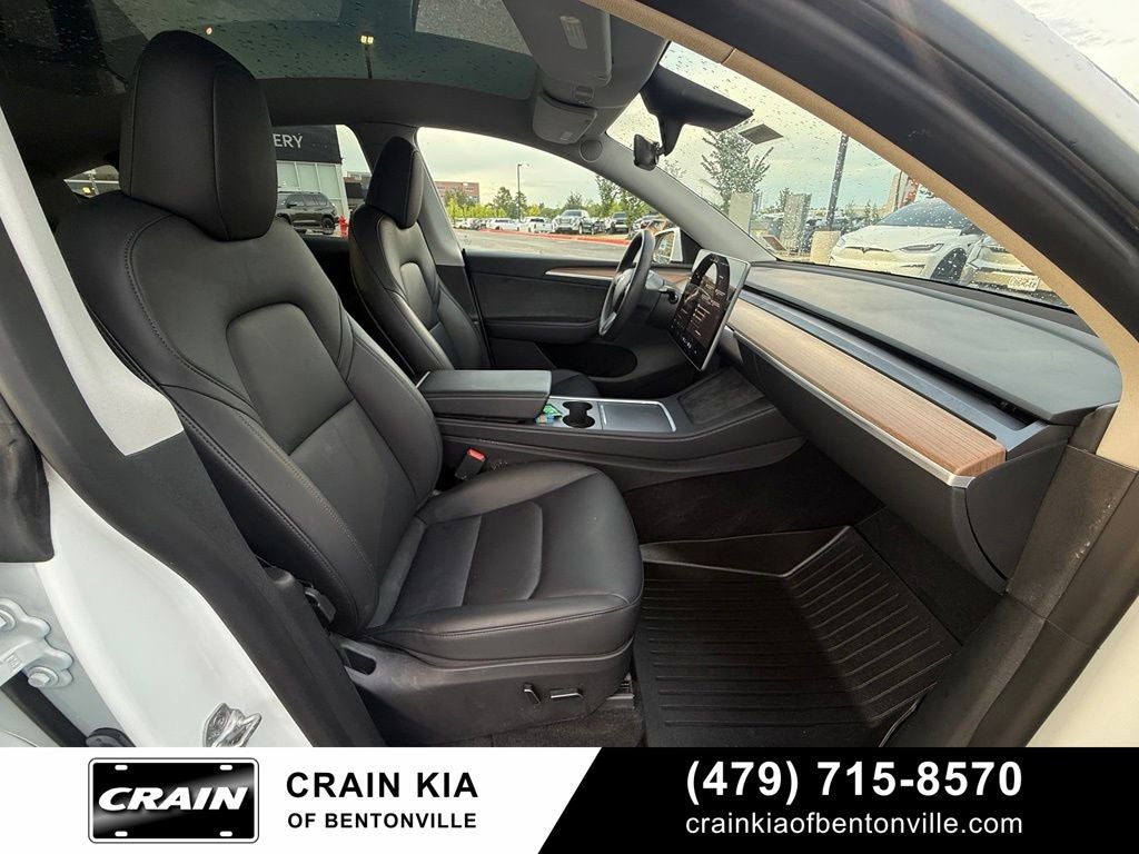 2023 Tesla Model Y Long Range - AWD / CLEAN CARFAX / ONE OWNER