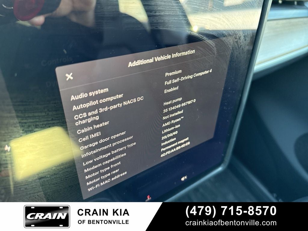 2023 Tesla Model Y Long Range - HW4 COMPUTER / AWD / CARFAX ONE OWNER