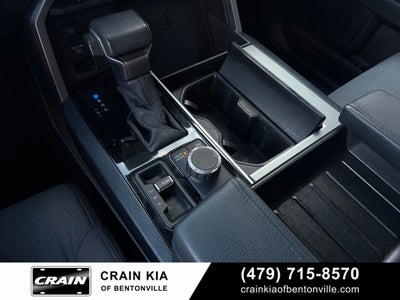 2025 Toyota Sequoia SR5 - 4WD / CLEAN CARFAX / ONE OWNER