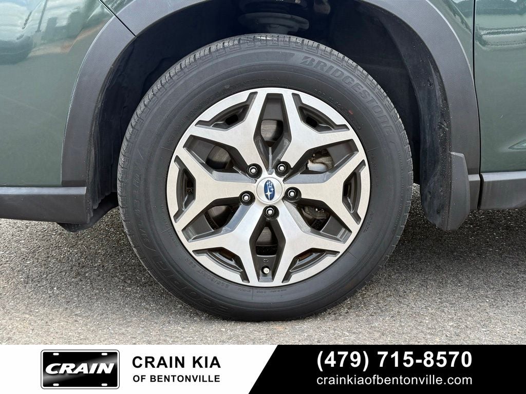 2023 Subaru Forester Premium - AWD / PANORAMIC SUNROOF / ONE OWNER