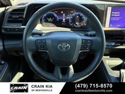 2023 Toyota Crown Limited - AWD / PANORAMIC SUNROOF