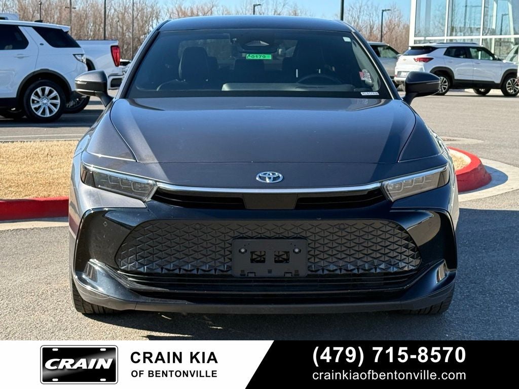 2023 Toyota Crown Limited - AWD / PANORAMIC SUNROOF