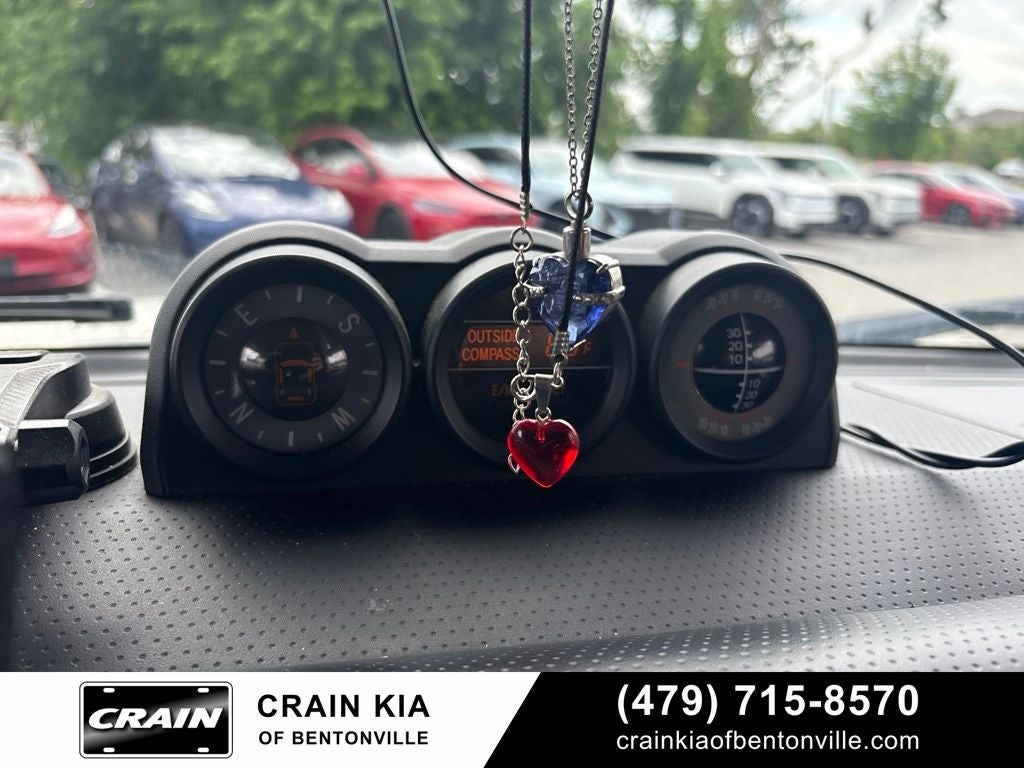 2010 Toyota FJ Cruiser Base - 4WD / CLEAN CARFAX