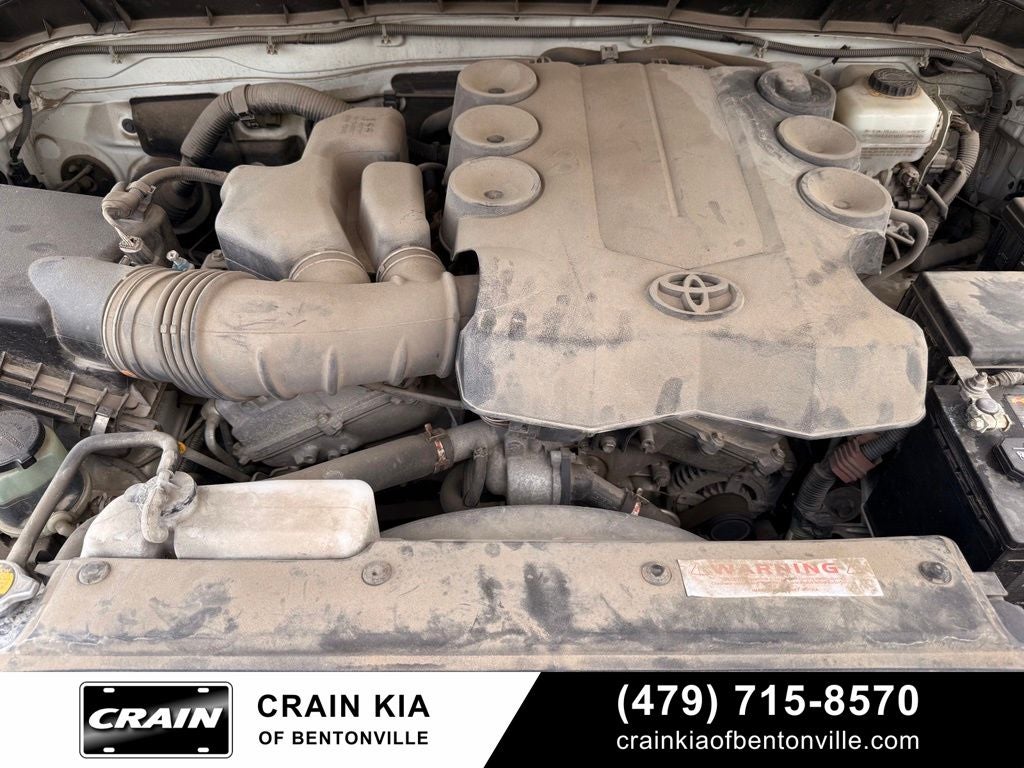 2010 Toyota FJ Cruiser Base - 4WD / CLEAN CARFAX