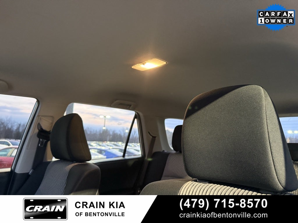 2024 Toyota 4Runner SR5 - 4WD / CLEAN CARFAX / ONE OWNER