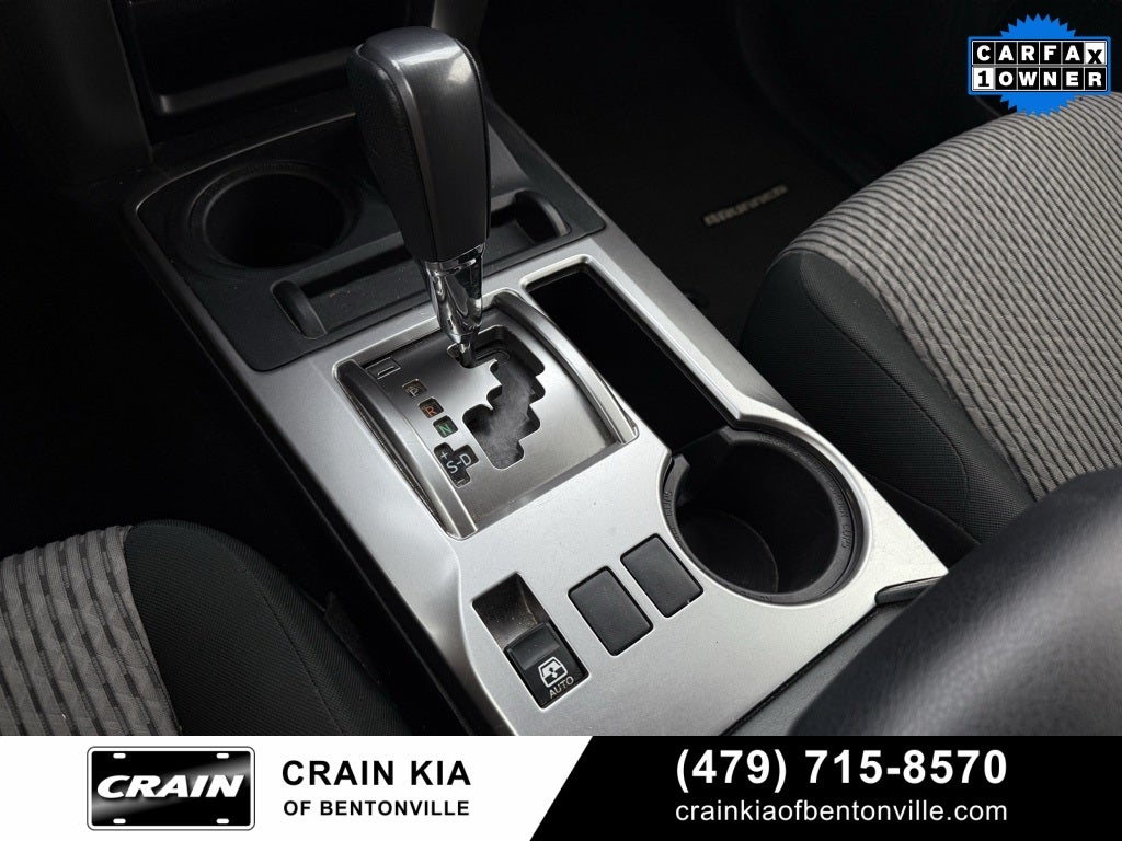 2024 Toyota 4Runner SR5 - 4WD / CLEAN CARFAX / ONE OWNER