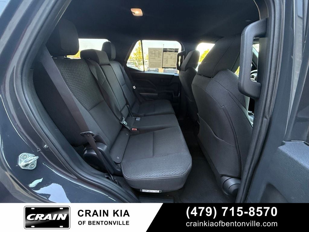 2025 Toyota 4Runner SR5 - 4WD / CLEAN CARFAX / ONE OWNER