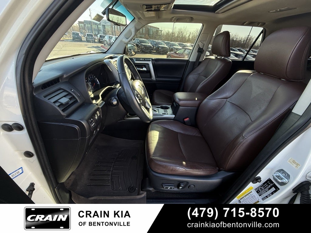 2018 Toyota 4Runner Limited - SUNROOF / LEATHER