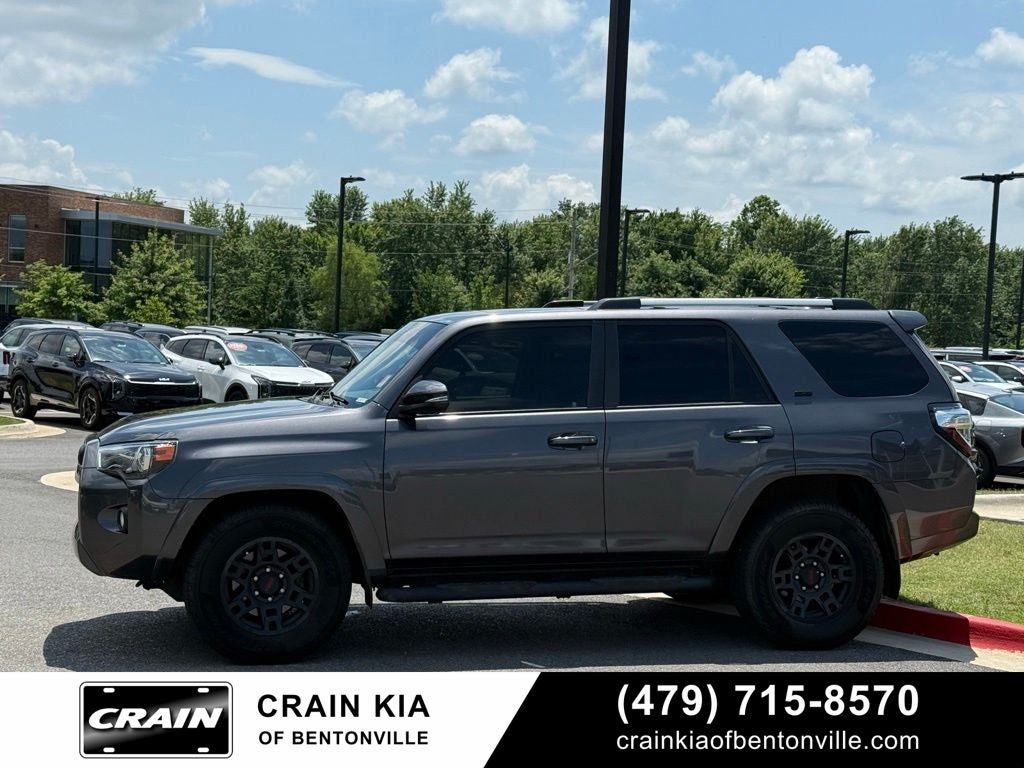 2020 Toyota 4Runner SR5 Premium - SUNROOF / CLEAN CARFAX / PREMIUM