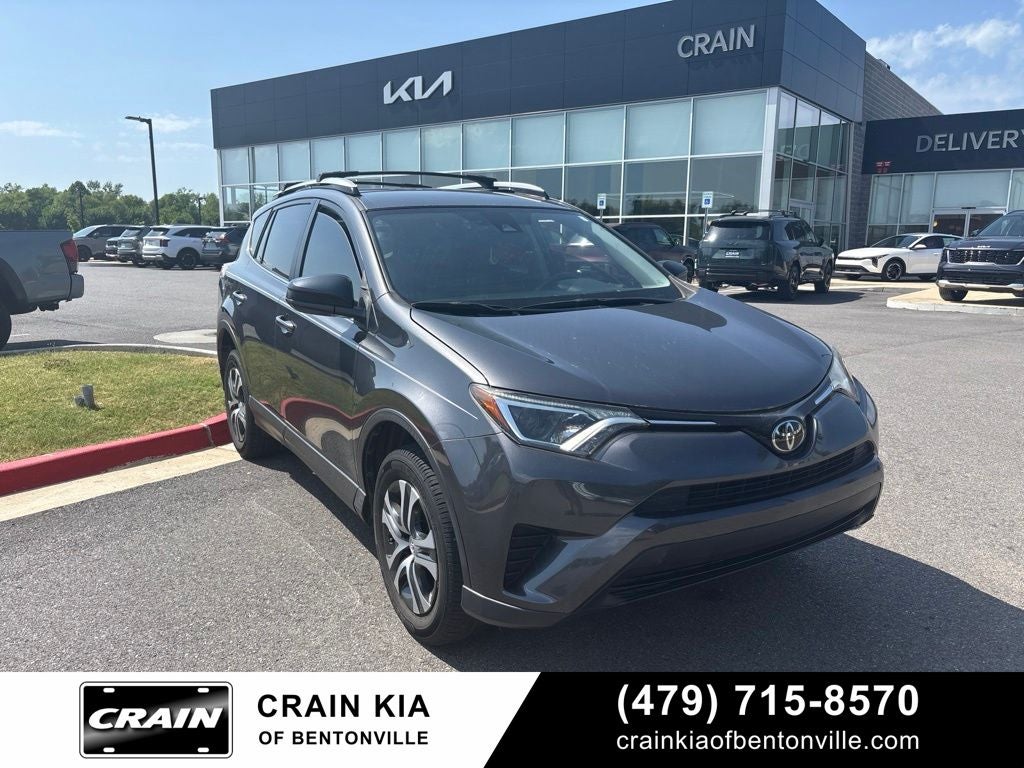 2017 Toyota RAV4 LE - CARFAX ONE OWNER