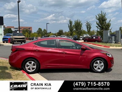 2015 Hyundai ELANTRA SE