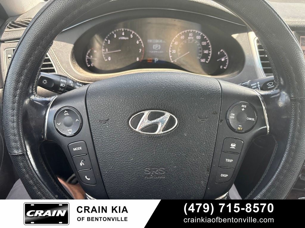 2011 Hyundai GENESIS 4.6 - AWD / SUNROOF / ONE OWNER