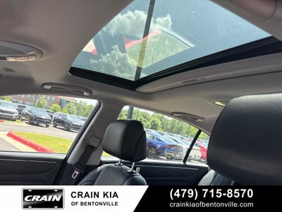 2011 Hyundai GENESIS 4.6 - AWD / SUNROOF / ONE OWNER