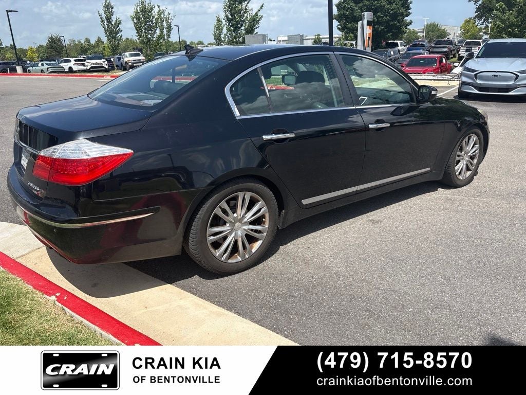 2011 Hyundai GENESIS 4.6 - AWD / SUNROOF / ONE OWNER