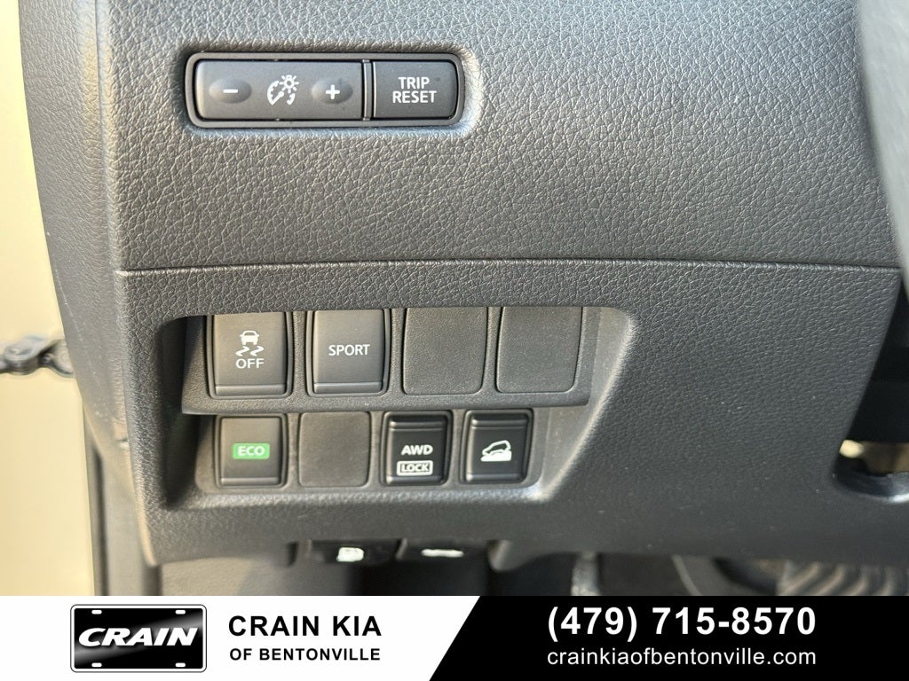 2015 Nissan Rogue S - AWD / CLEAN CARFAX