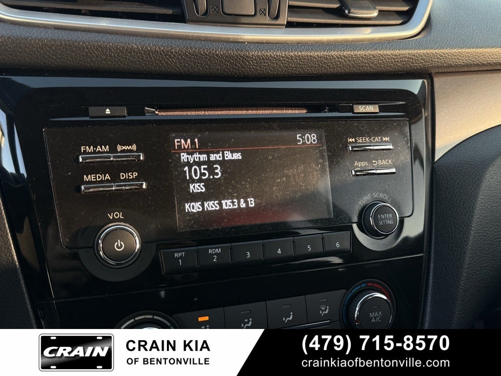 2015 Nissan Rogue S - AWD / CLEAN CARFAX