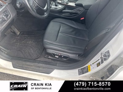 2015 BMW 3 Series 328i xDrive - AWD / SUNROOF