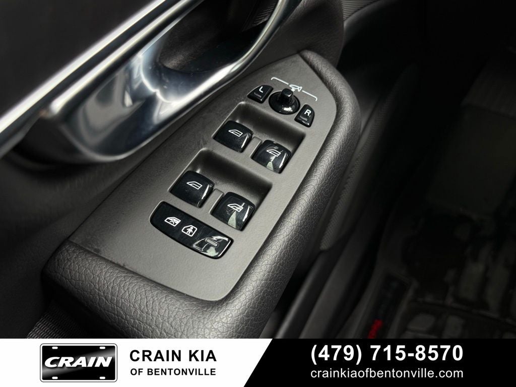 2020 Volvo XC90 T6 Momentum - AWD / PANORAMIC SUNROOF