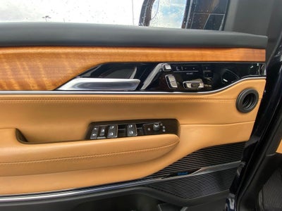 2022 Jeep Grand Wagoneer Series III