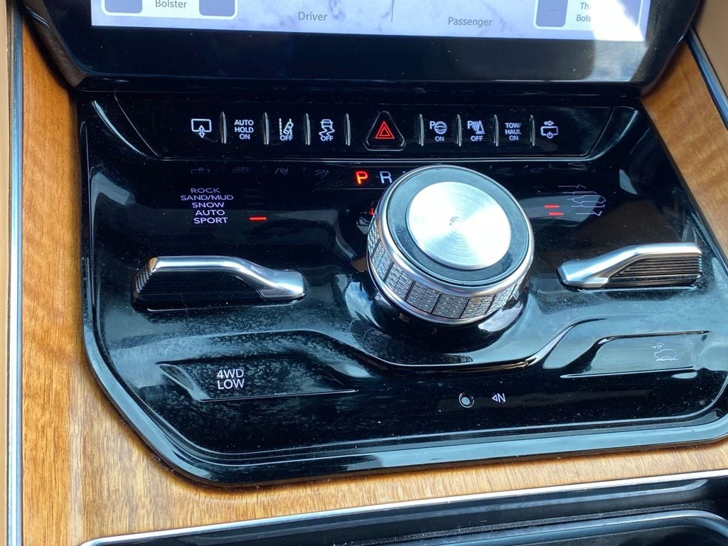 2022 Jeep Grand Wagoneer Series III