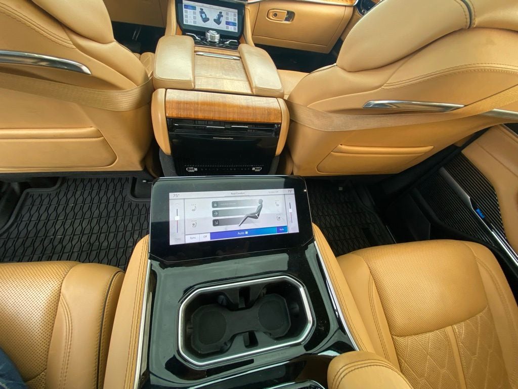 2022 Jeep Grand Wagoneer Series III