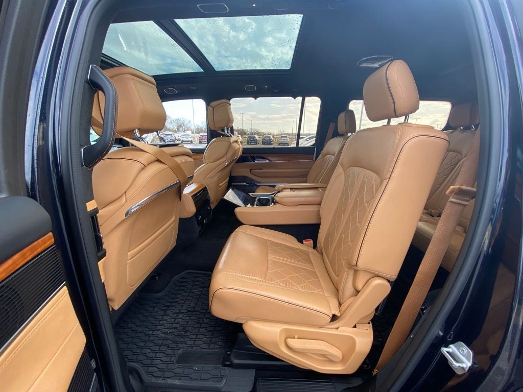 2022 Jeep Grand Wagoneer Series III